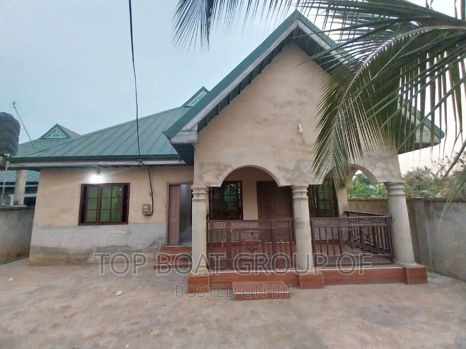 Furnished 4bdrm House in Top Boat Estate, Kumasi Metropolitan for sale