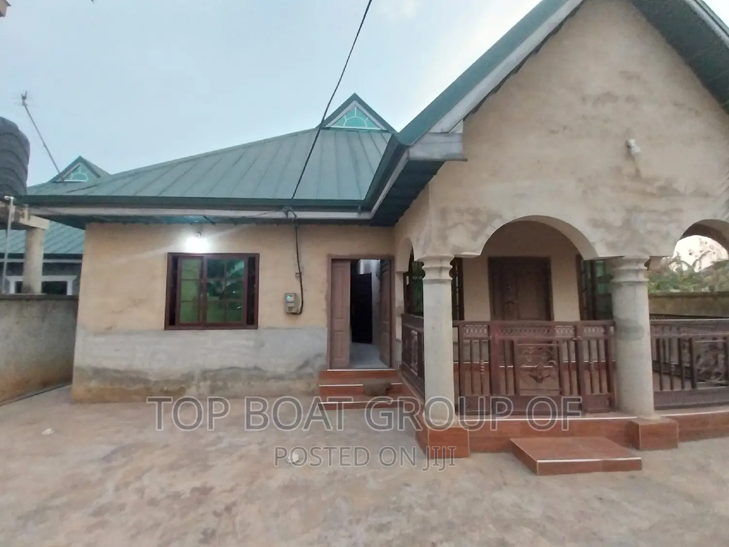 Furnished 4bdrm House in Top Boat Estate, Kumasi Metropolitan for sale