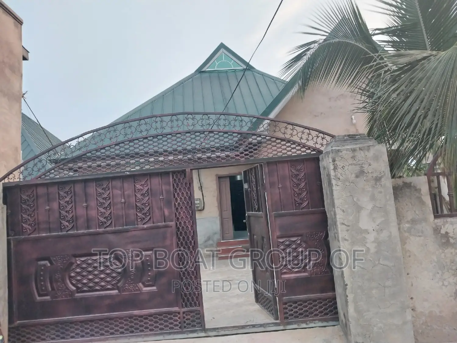 Furnished 4bdrm House in Top Boat Estate, Kumasi Metropolitan for sale