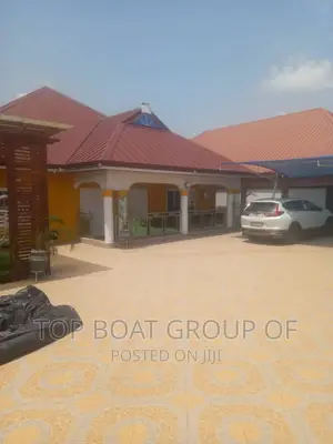 Furnished 4bdrm House in Top Boat Estate, Kumasi Metropolitan for sale