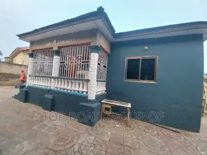 Furnished 3bdrm House in Top Boat Estate, Kumasi Metropolitan for sale