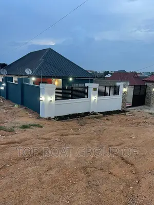 Furnished 4bdrm House in Top Boat Estate, Kumasi Metropolitan for sale