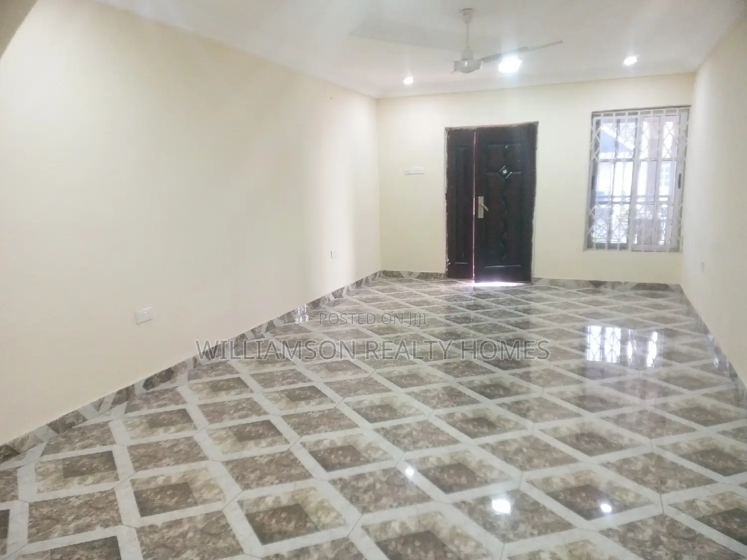 2bdrm Apartment in Community 18 Area, Spintex for rent