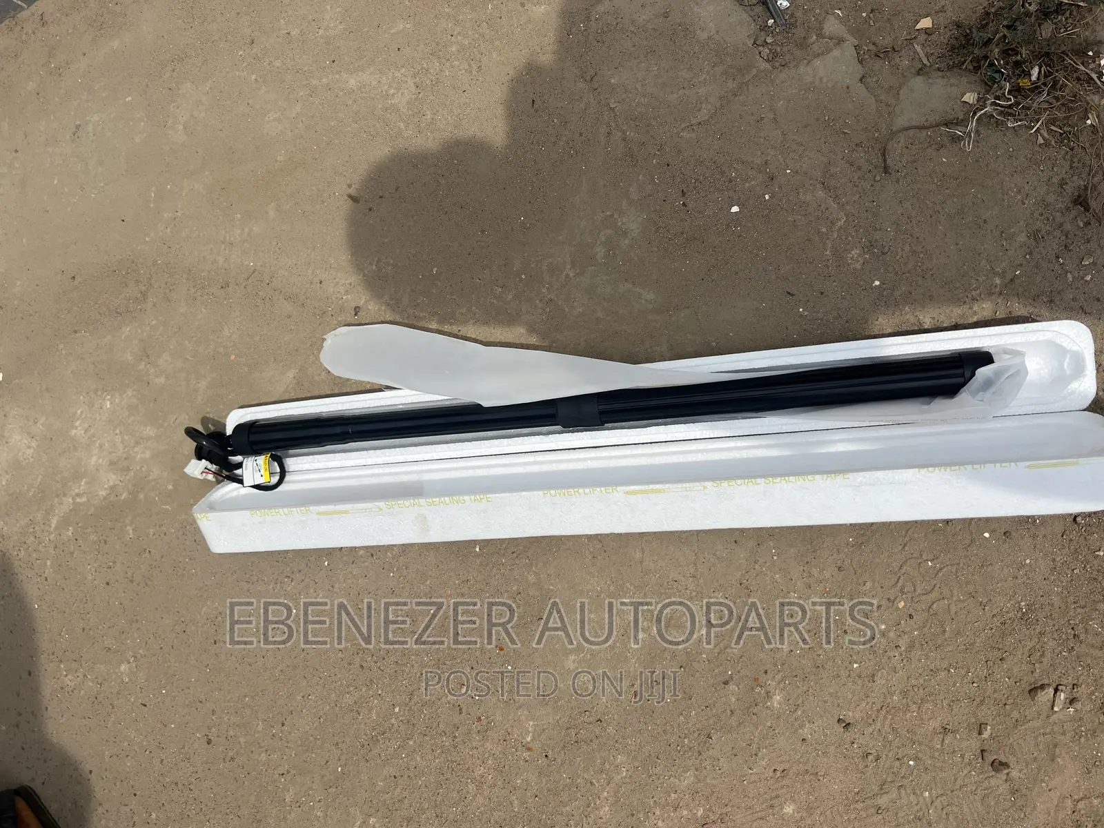 Honda CR-V 2017 - 2020 Electronic Boot Shocks Pair