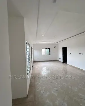 4bdrm Duplex in Pleasantplaces, East Legon for rent