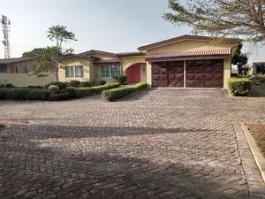 3bdrm House in M.A Developments, West Legon for sale