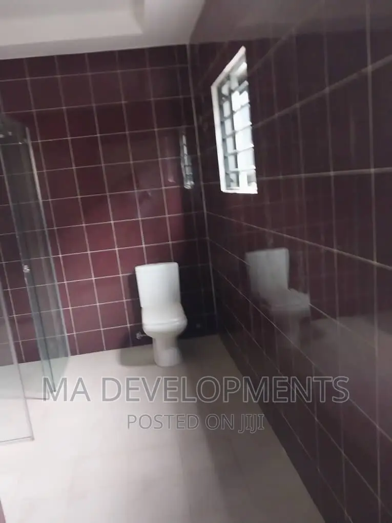 4bdrm Duplex in M.A Developments, West Legon for sale