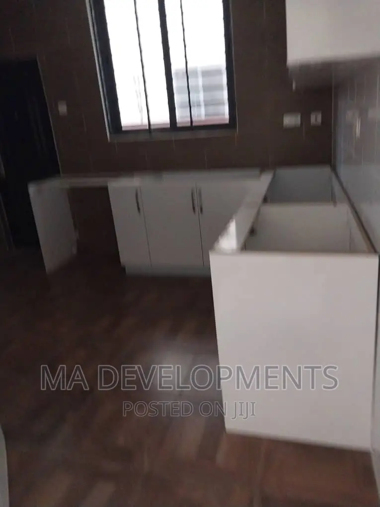 4bdrm Duplex in M.A Developments, West Legon for sale