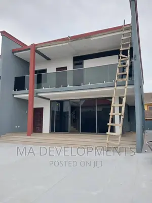 4bdrm Duplex in M.A Developments, West Legon for sale
