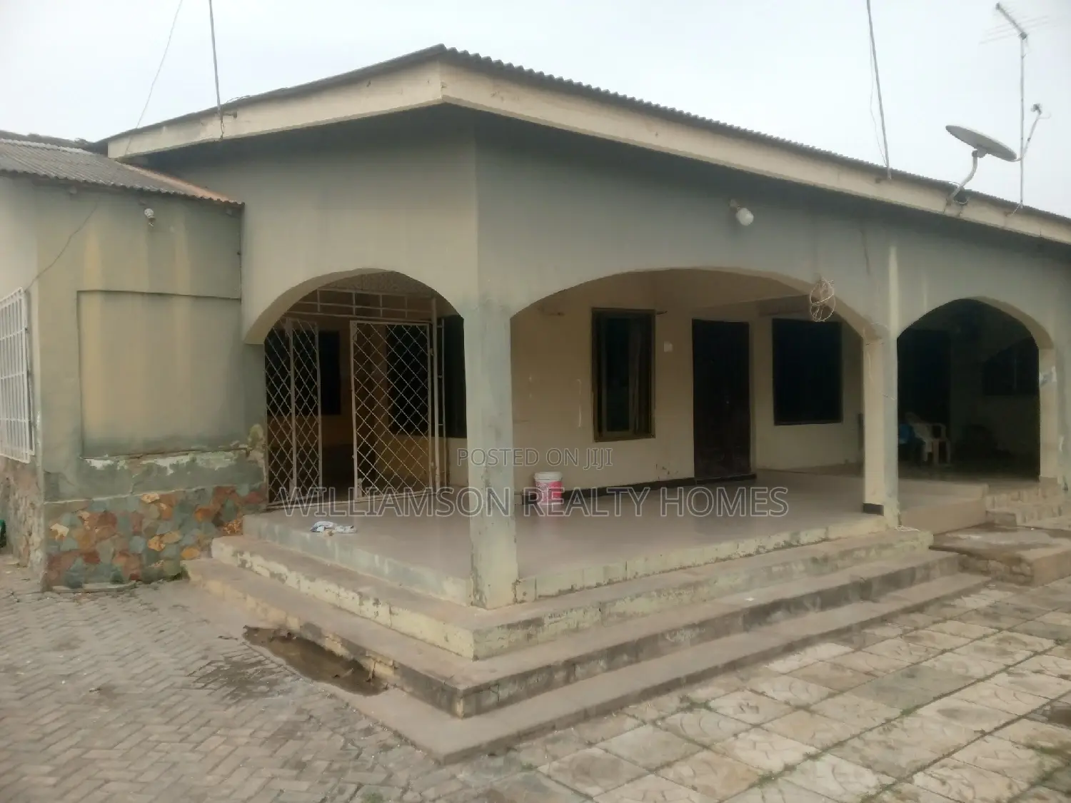 1bdrm Apartment in Community 18 Area, Spintex for rent