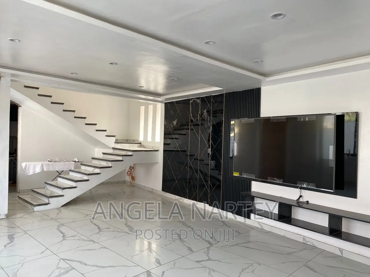 Furnished 4bdrm House in East Airport, Accra Metropolitan for sale