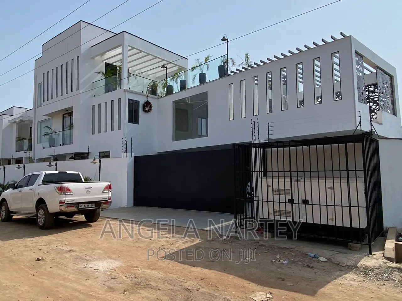 Furnished 4bdrm House in East Airport, Accra Metropolitan for sale