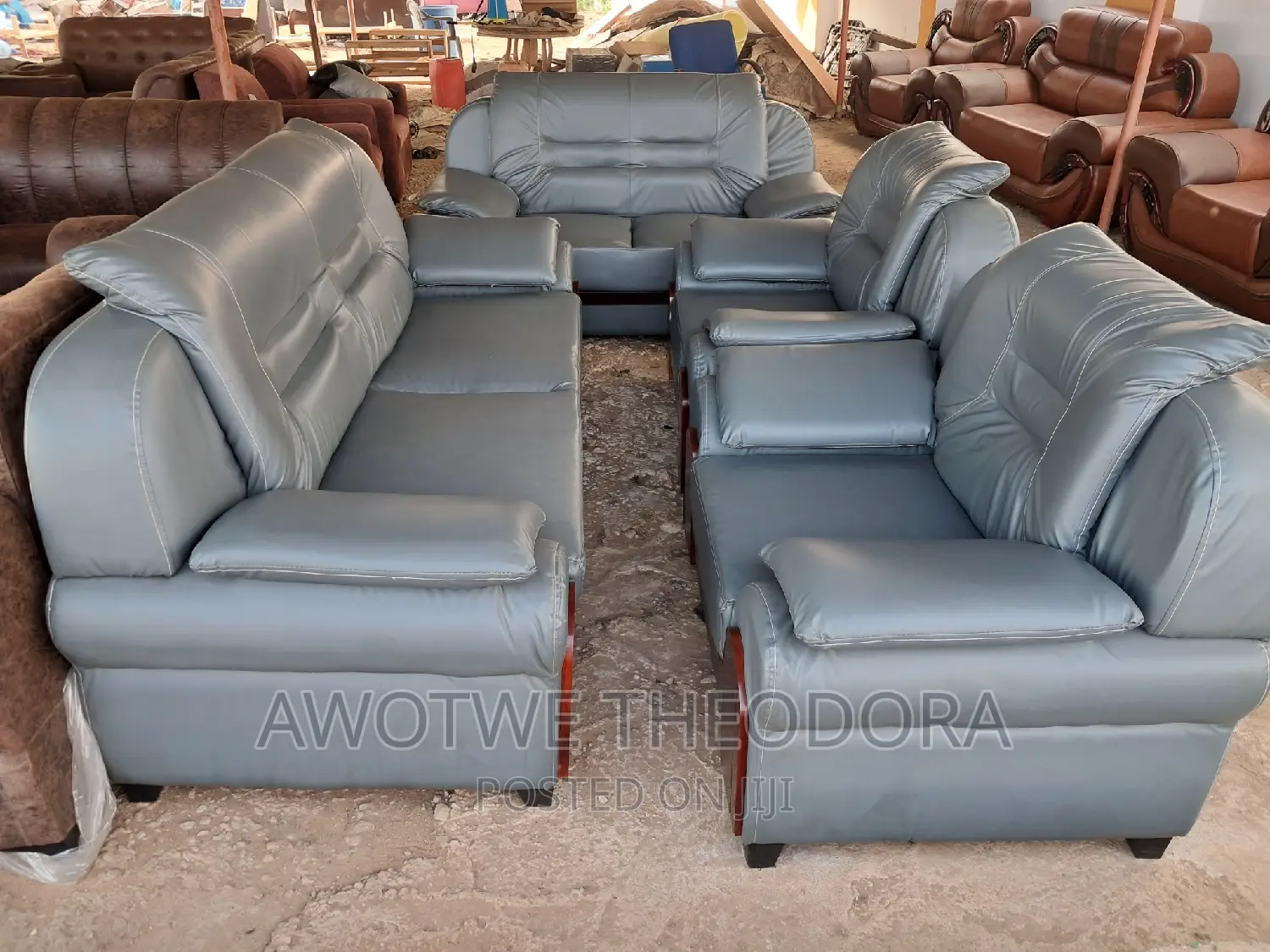 Quality Modernised Sofa Set( Free Delivery)