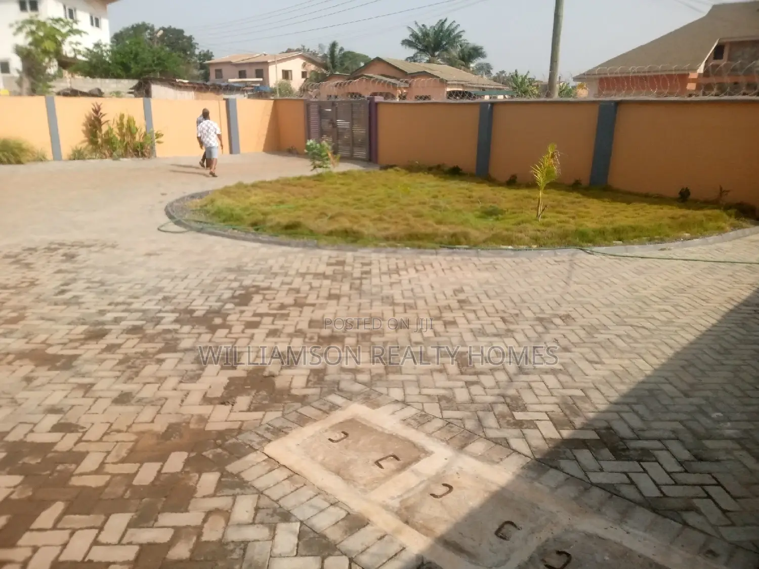 3bdrm Apartment in Sarkumonor Estate, Spintex for rent