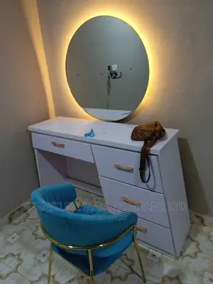 New Vanity Set. Free Delivery