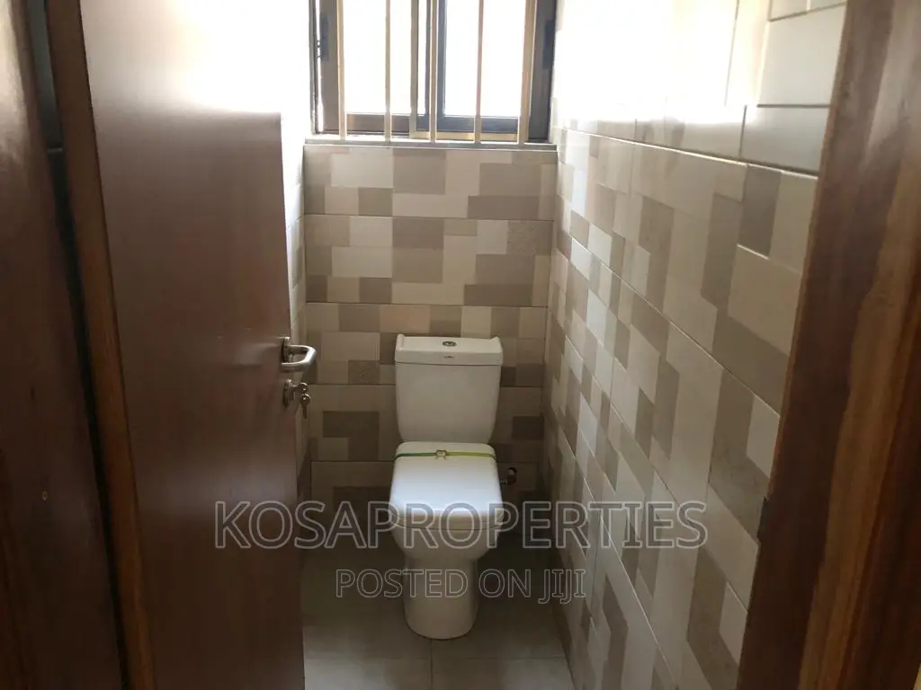 3bdrm House in Tema Community 22 for sale