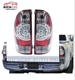 Toyota Tacoma 2005-2015 Tail Light