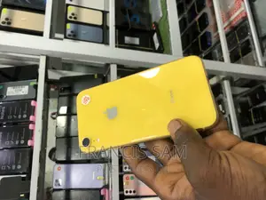 New Apple iPhone XR 128 GB Yellow