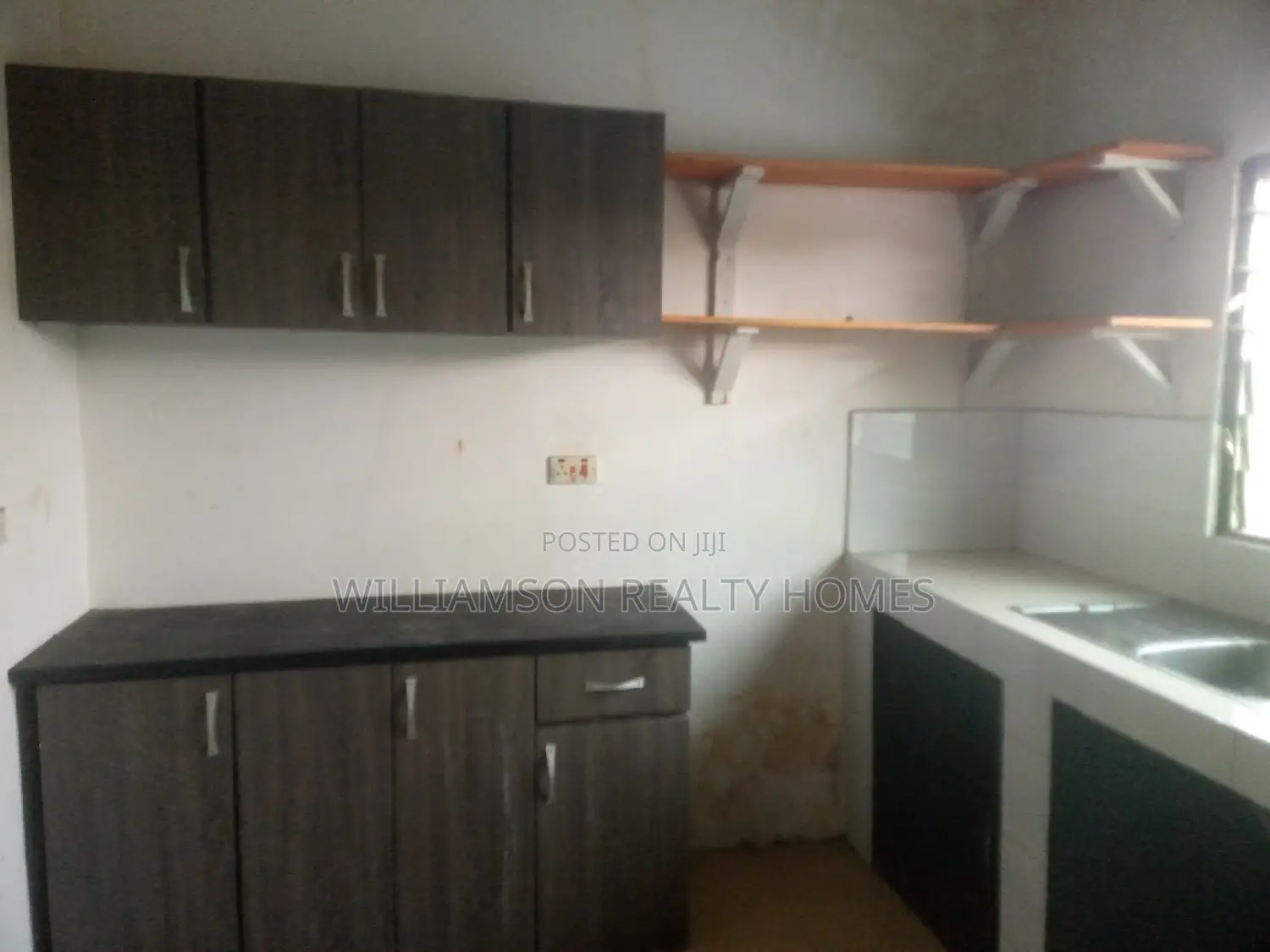 3bdrm Apartment in Community 18 Area, Spintex for rent