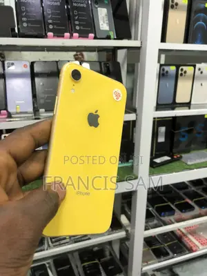 New Apple iPhone XR 128 GB Yellow