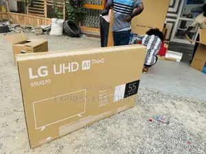 Uhd Smart Glossy Screen Slim Led 55”Ur800 Tv .
