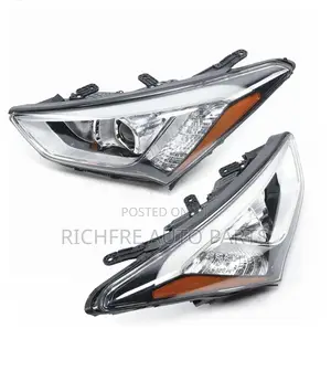 Hyundai Santa Fe 2014 Headlight