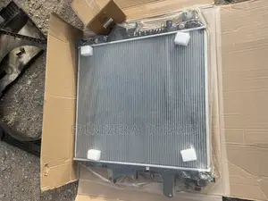 Infiniti QX56 Radiator Tank