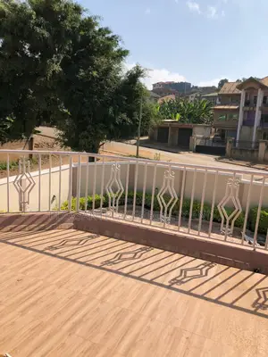 5bdrm Duplex in Pleasantplaces, Ashomang Estate for rent
