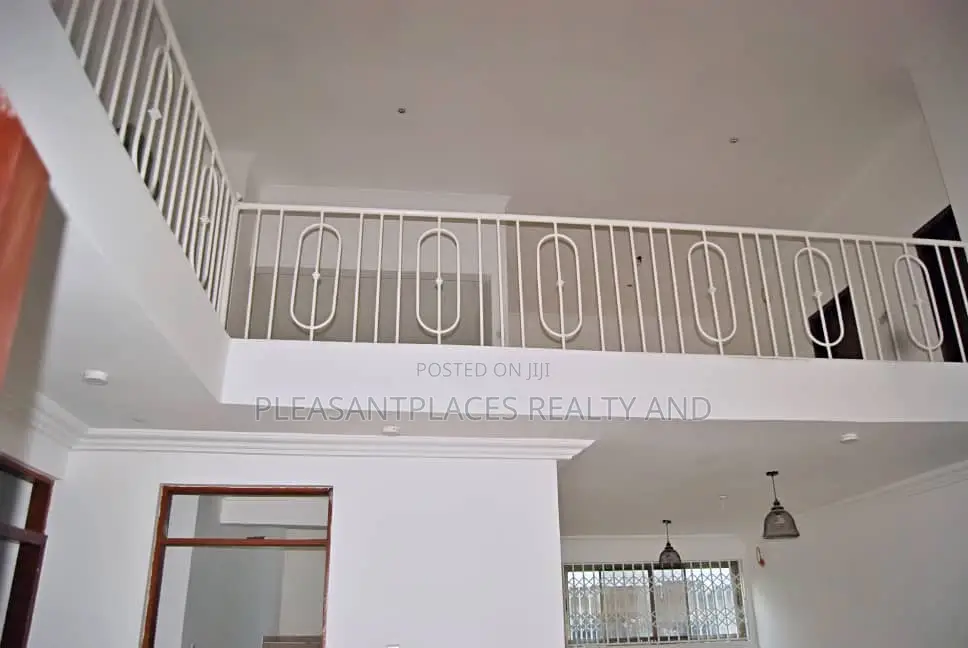 5bdrm Duplex in Pleasantplaces, Ofankor for rent