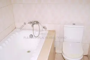 5bdrm Duplex in Pleasantplaces, Ofankor for rent
