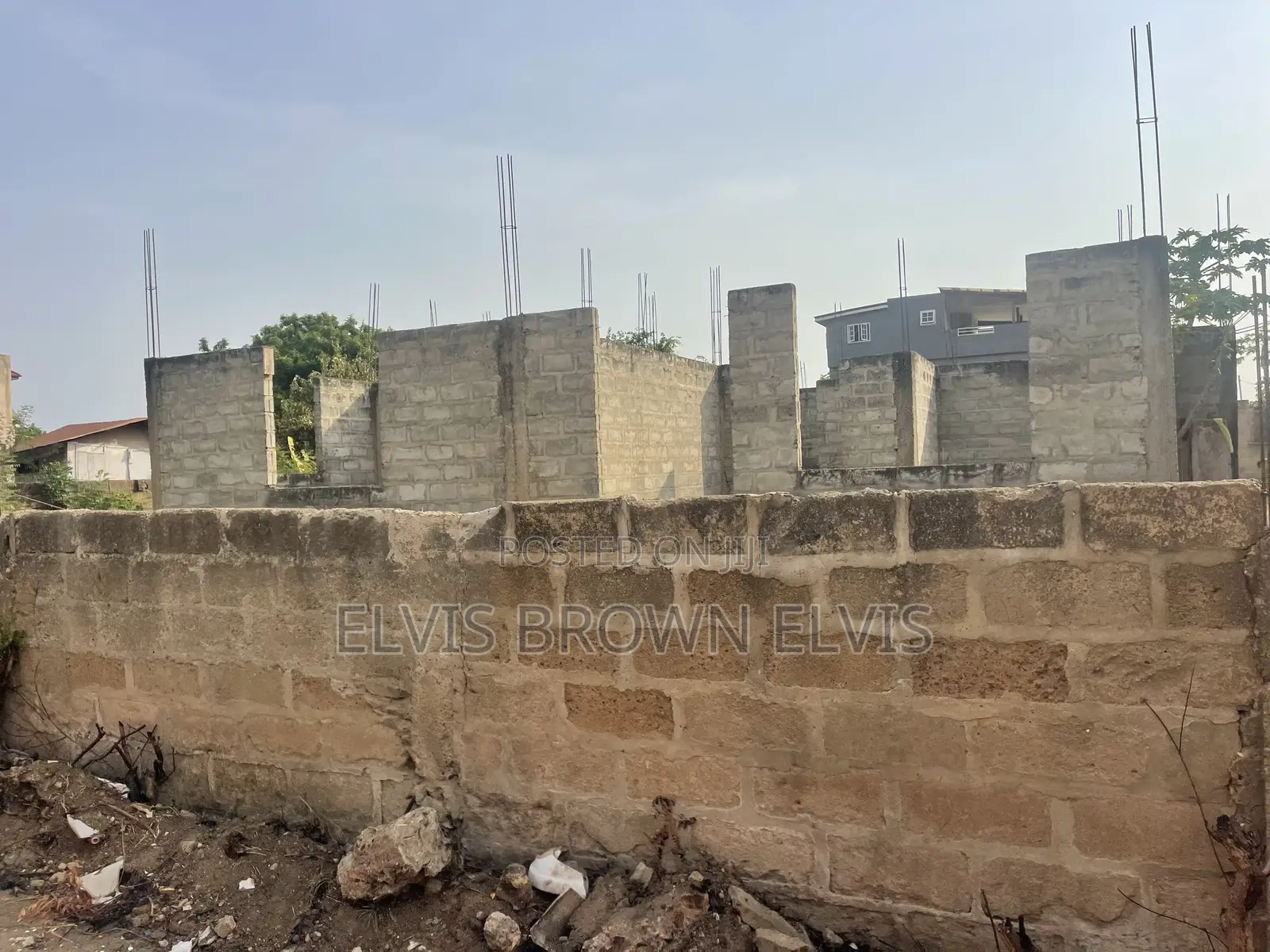 Land for Sale With Uncomplited House Trasacco Zoomlion