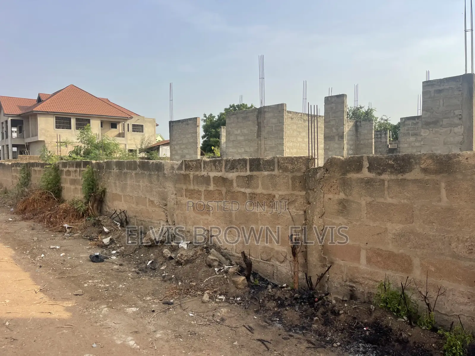 Land for Sale With Uncomplited House Trasacco Zoomlion