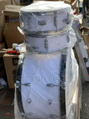 Yamaha 3set Parade/Marching Drumset With Accessories (White)
