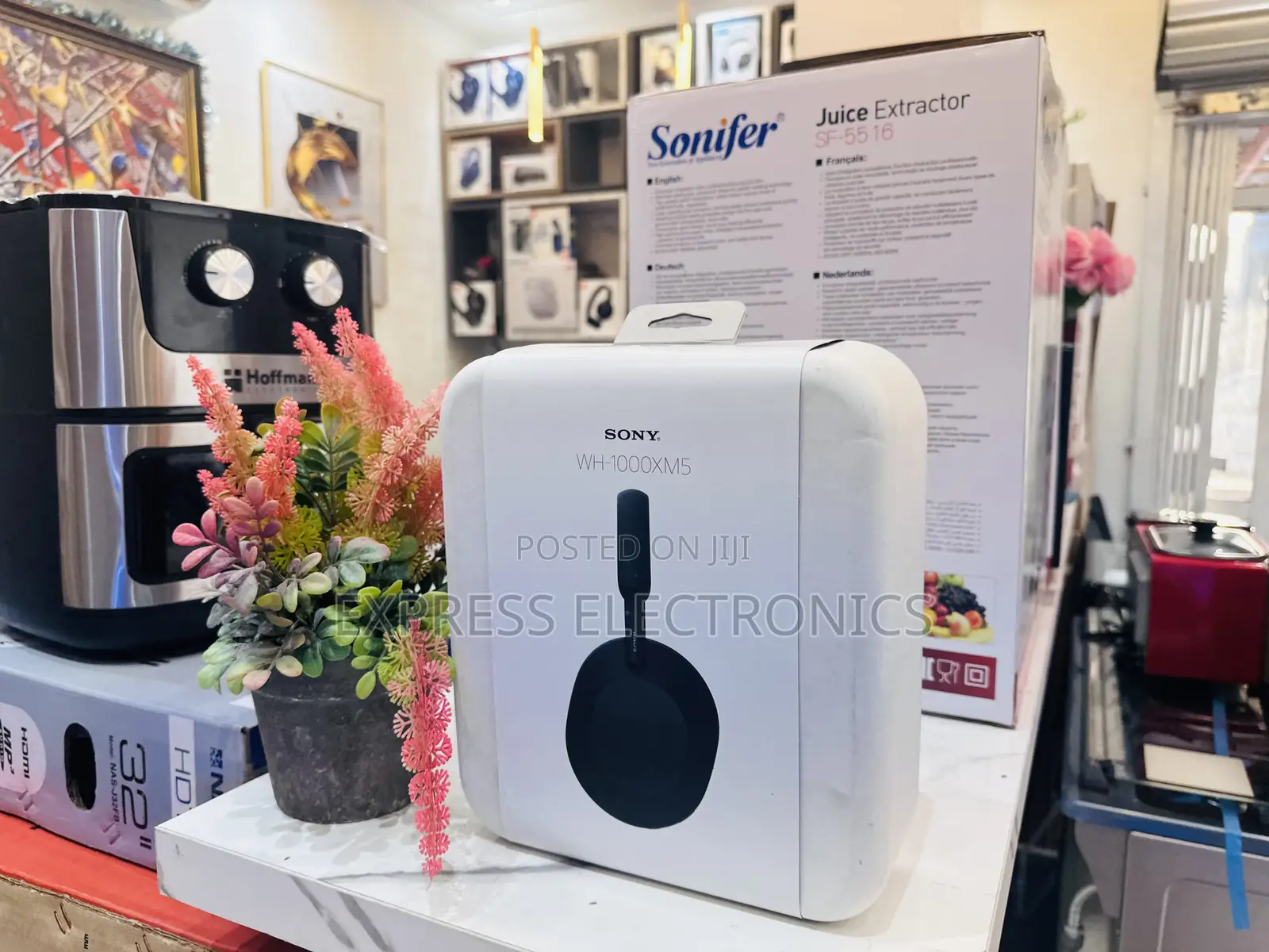 Beautiful  Sleek Black Headset SONY WH-1000XM5