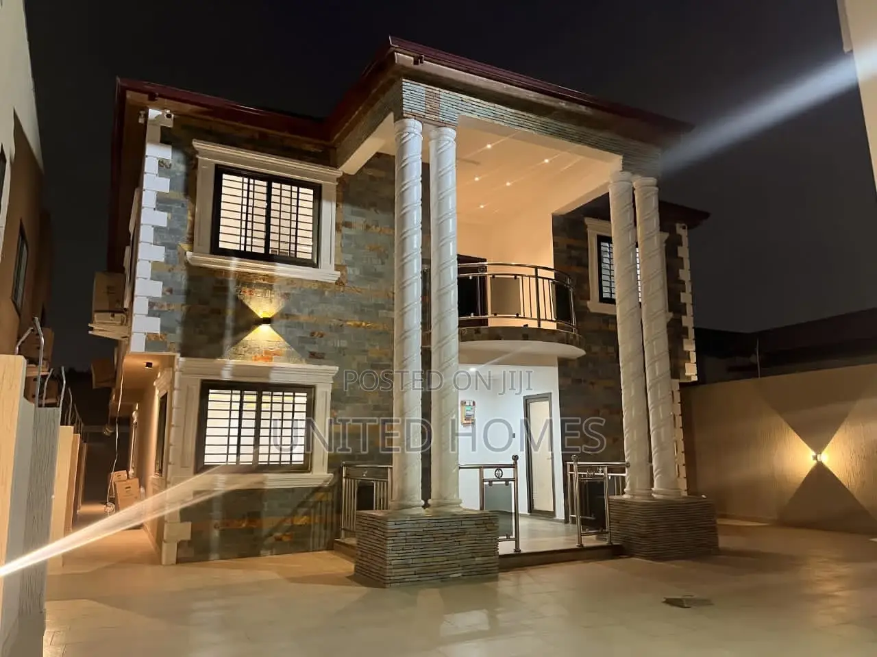 4bdrm House in Ashomang Estate for sale
