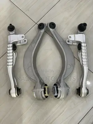 Range Rover Velar Control Arm / Lower Arm Set