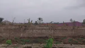 Kona Mamponten Road Walled Land