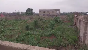 Kona Mamponten Road Walled Land