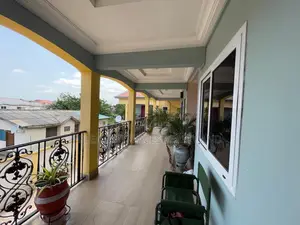 3bdrm Apartment in Pleasantplaces, East Legon for rent