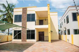 4bdrm Duplex in Pleasantplaces, Oyarifa for rent