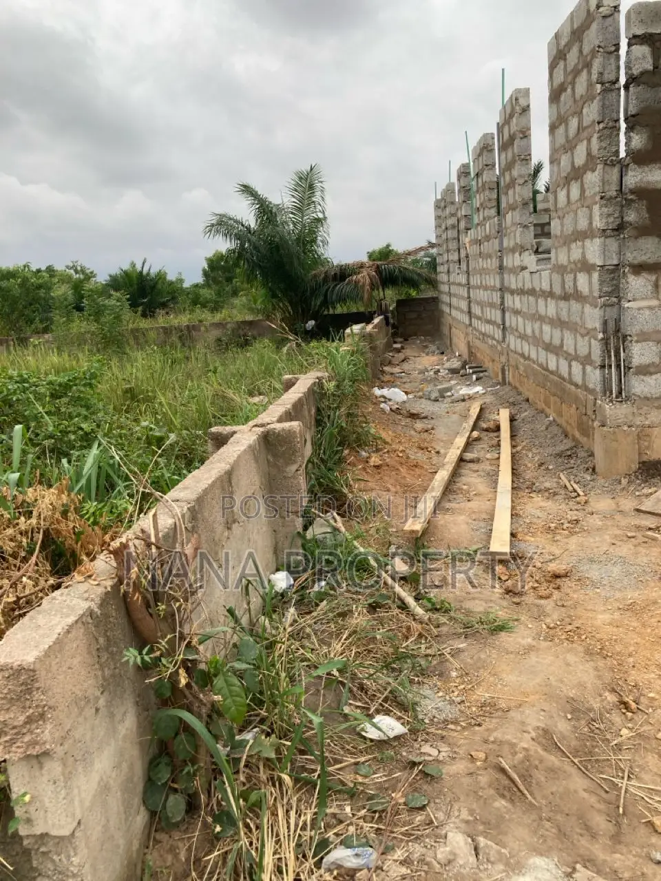 One Plot of Land for Sale Located at Dowdowa Road