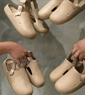 Nike Calm Mules
