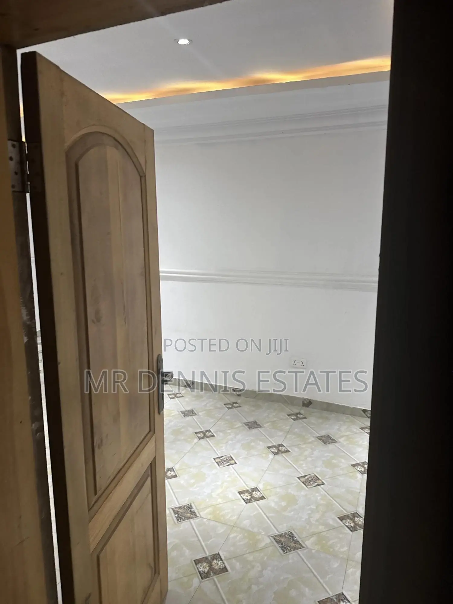 1bdrm Room & Parlour in Westhills Mall for rent