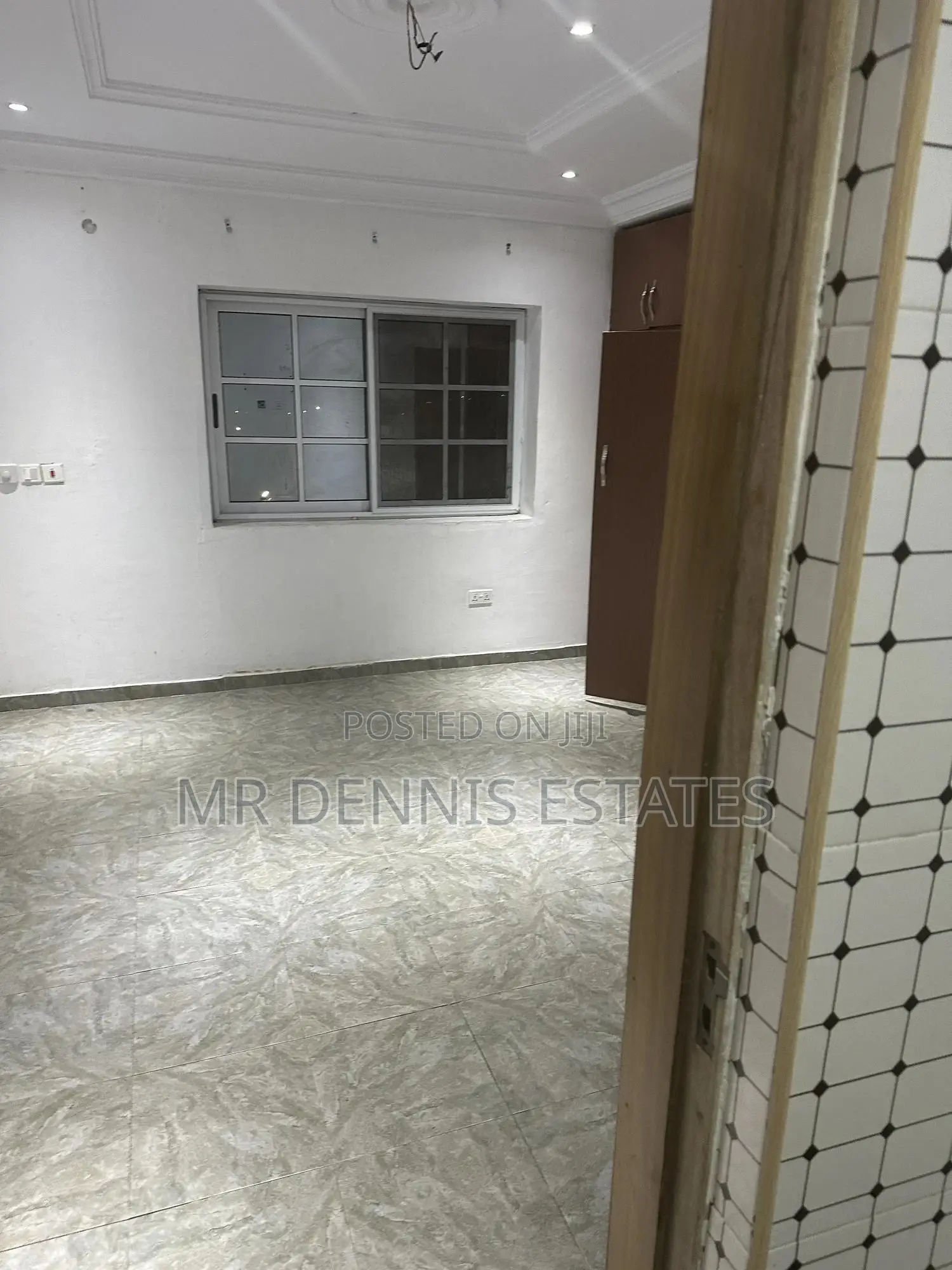 1bdrm Room & Parlour in Westhills Mall for rent