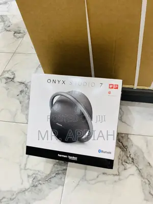 Adorable Harman Kardon Onyx 7 Bluetooth Speaker,Black.