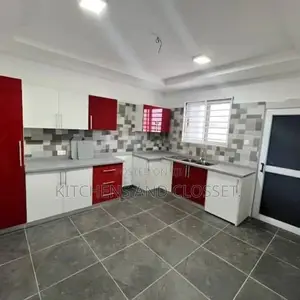 Luxurious Kitchen Cabinet