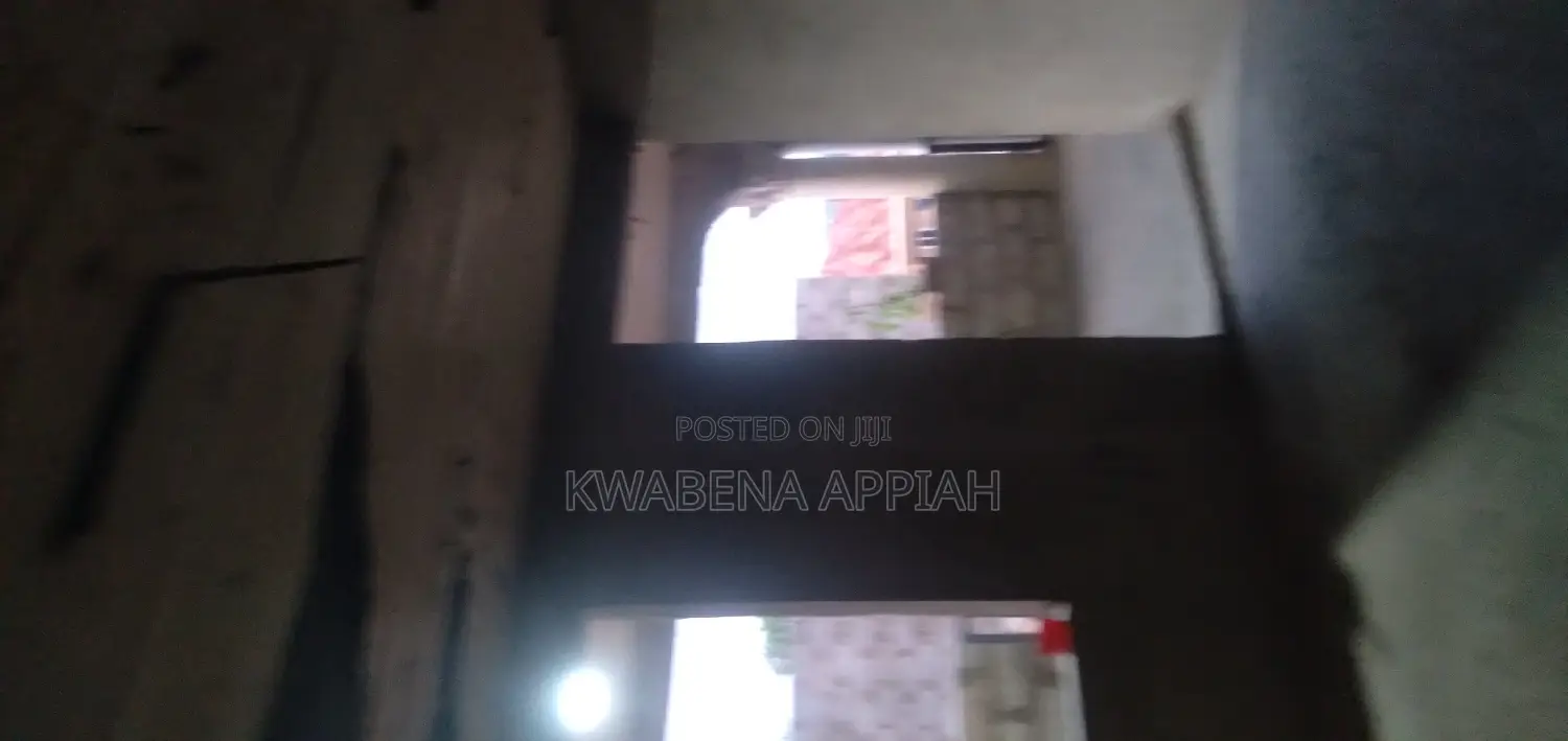 12bdrm House in Mark Estate At, Kumasi Metropolitan for sale