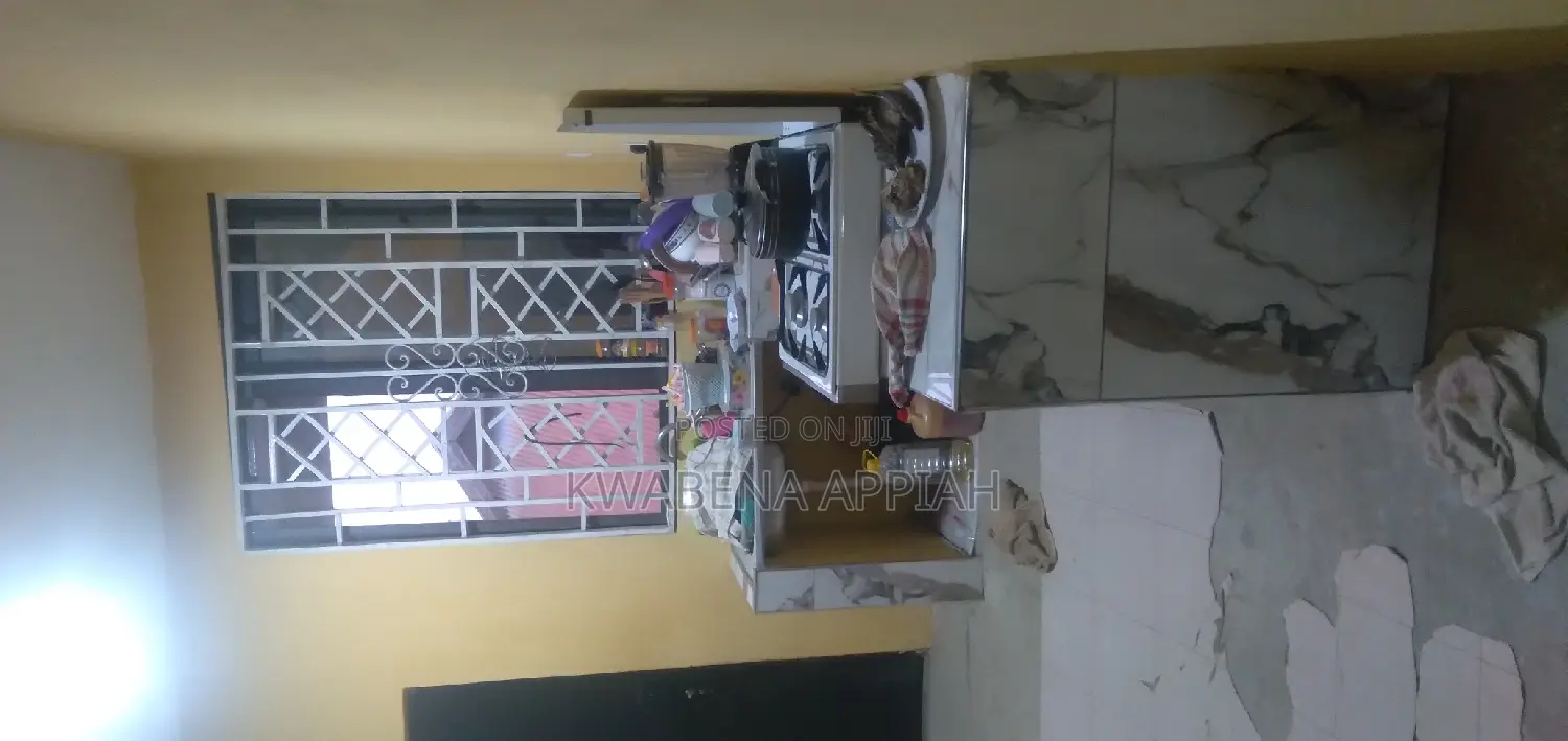 12bdrm House in Mark Estate At, Kumasi Metropolitan for sale