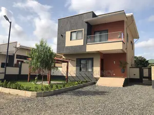 4bdrm Duplex in Oyarifa Road, Accra Metropolitan for sale