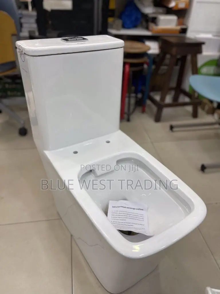 Frencia Water Closet - Master Bedroom Water Closet